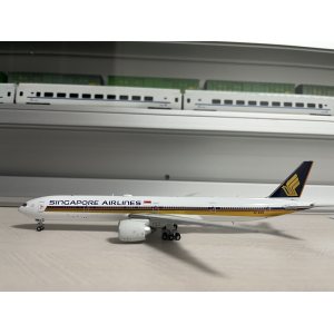 Singapore Airlines 新加坡航空 Boeing 777-300ER 9V-SWS  AV4113 Aviation400 1:400
