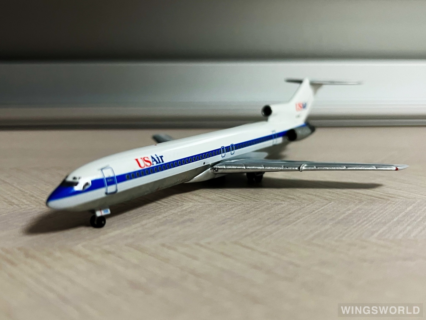 AeroClassics 1:400 AC419734B USAir Boeing 727-200 N720US