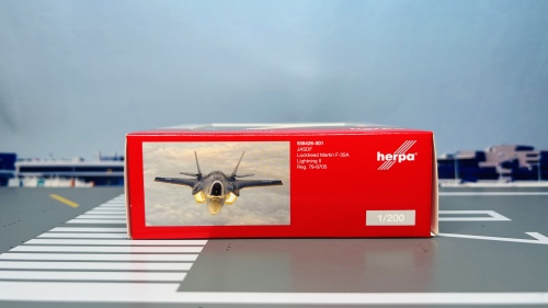 JASDF 日本航空自卫队 Lockheed Martin F-35 79-8705  558426-001 Herpa 1:200