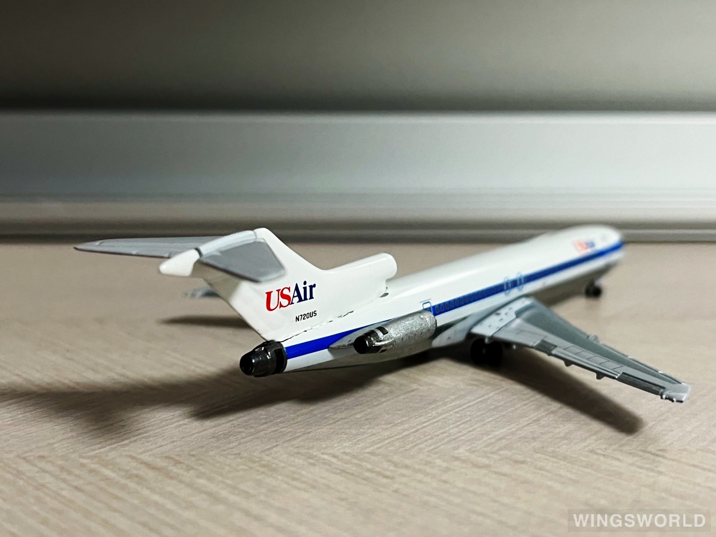 AeroClassics 1:400 AC419734B USAir Boeing 727-200 N720US