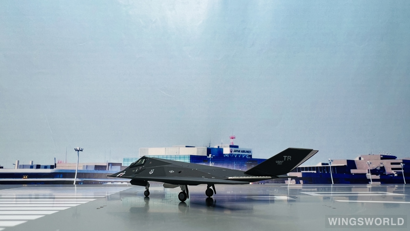 Hogan 1:200 Lockheed F-117 USAF 美国空军HG6511 80-0790 的照片作者