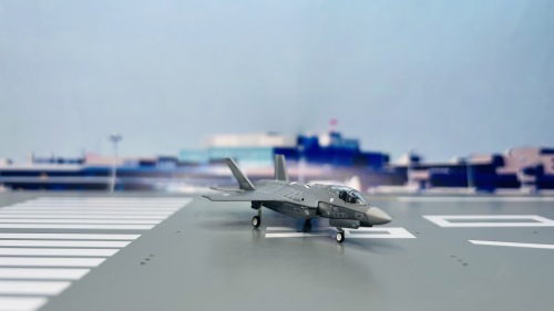 JASDF 日本航空自卫队 Lockheed Martin F-35 79-8705  558426-001 Herpa 1:200