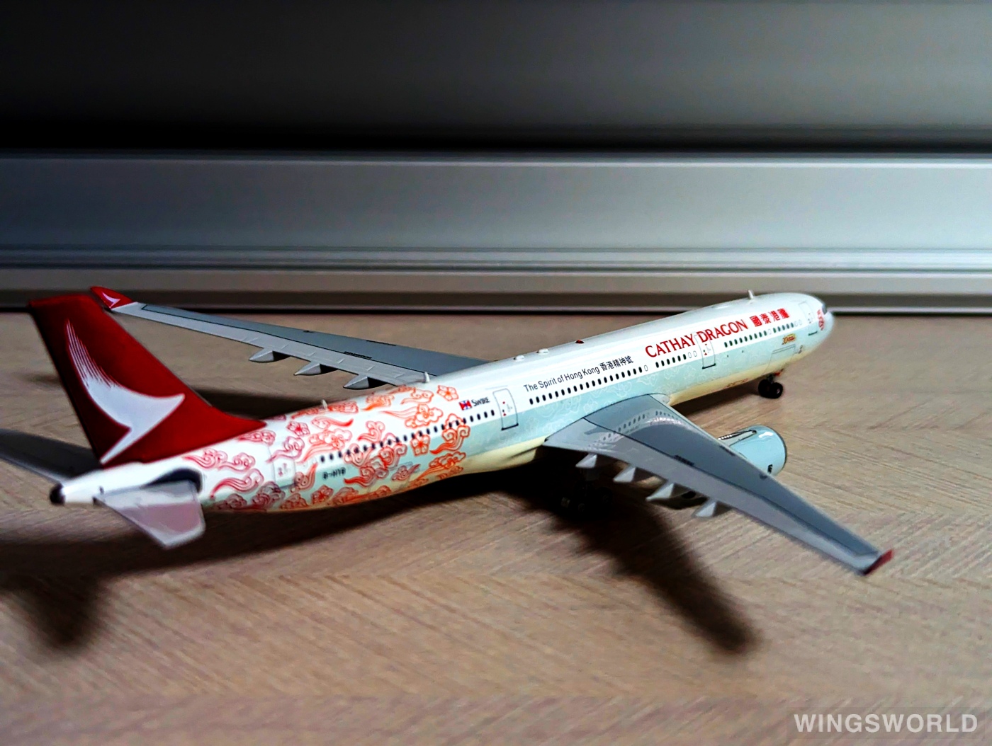 Aviation400 1:400 AV4002 Cathay Dragon 国泰港龙航空 Airbus A330-300 B-HYB