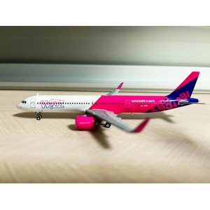 Wizz Air 维兹航空 Airbus A321neo A6-WZB  LH4193 JC Wings 1:400