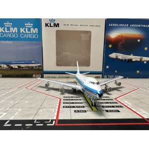 KLM 荷兰皇家航空 Boeing 747-200 PH-BUA 1970s colors. Named 