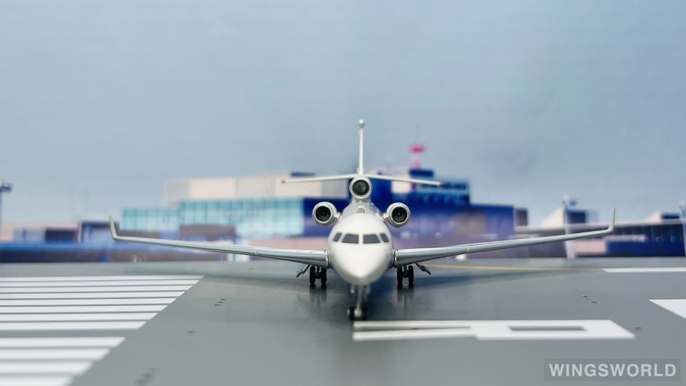 NGmodels 1:200 NG71012 Rossiya Special Flight Detachment Dassault Falcon 7X RA-09009