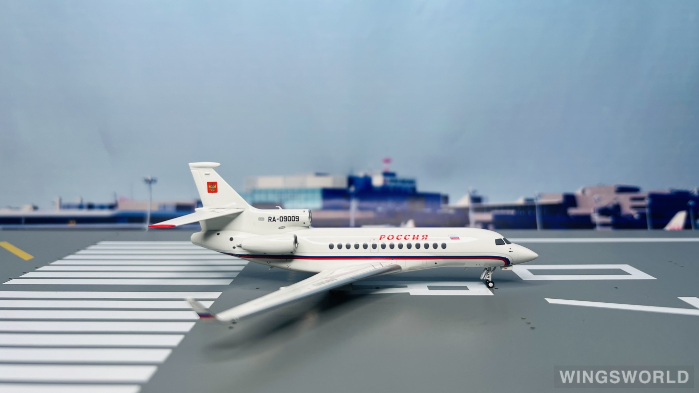 NGmodels 1:200 NG71012 Rossiya Special Flight Detachment Dassault Falcon 7X RA-09009