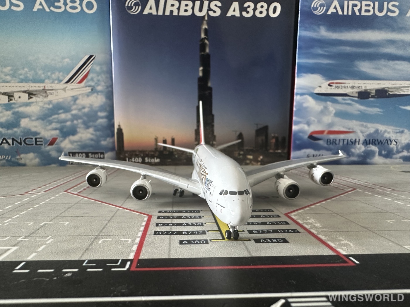 Phoenix 1:400 PH4A6EDN Emirates 阿联酋航空 Airbus A380-800 A6-EDN