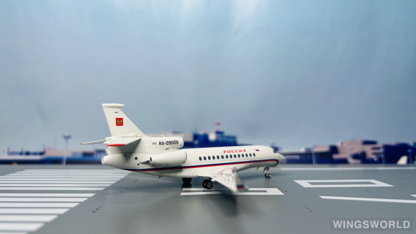 NGmodels 1:200 NG71012 Rossiya Special Flight Detachment Dassault Falcon 7X RA-09009