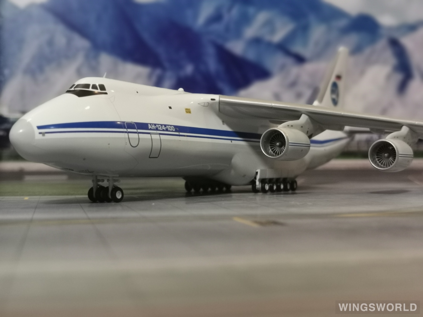Geminijets 1:200 Antonov An-124 Russian Air Force 俄罗斯空军