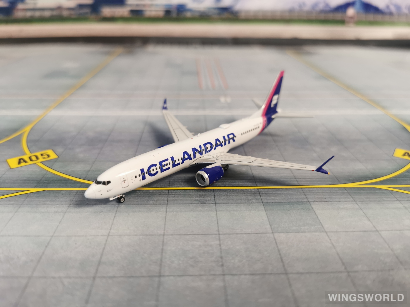 Phoenix 1:400 PH11788 Icelandair 冰岛航空 Boeing 737 MAX 9 TF-ICD