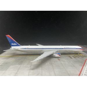 Delta Air Lines 达美航空 Boeing 767-400 N826MH  GJDAL2151 Geminijets 1:400