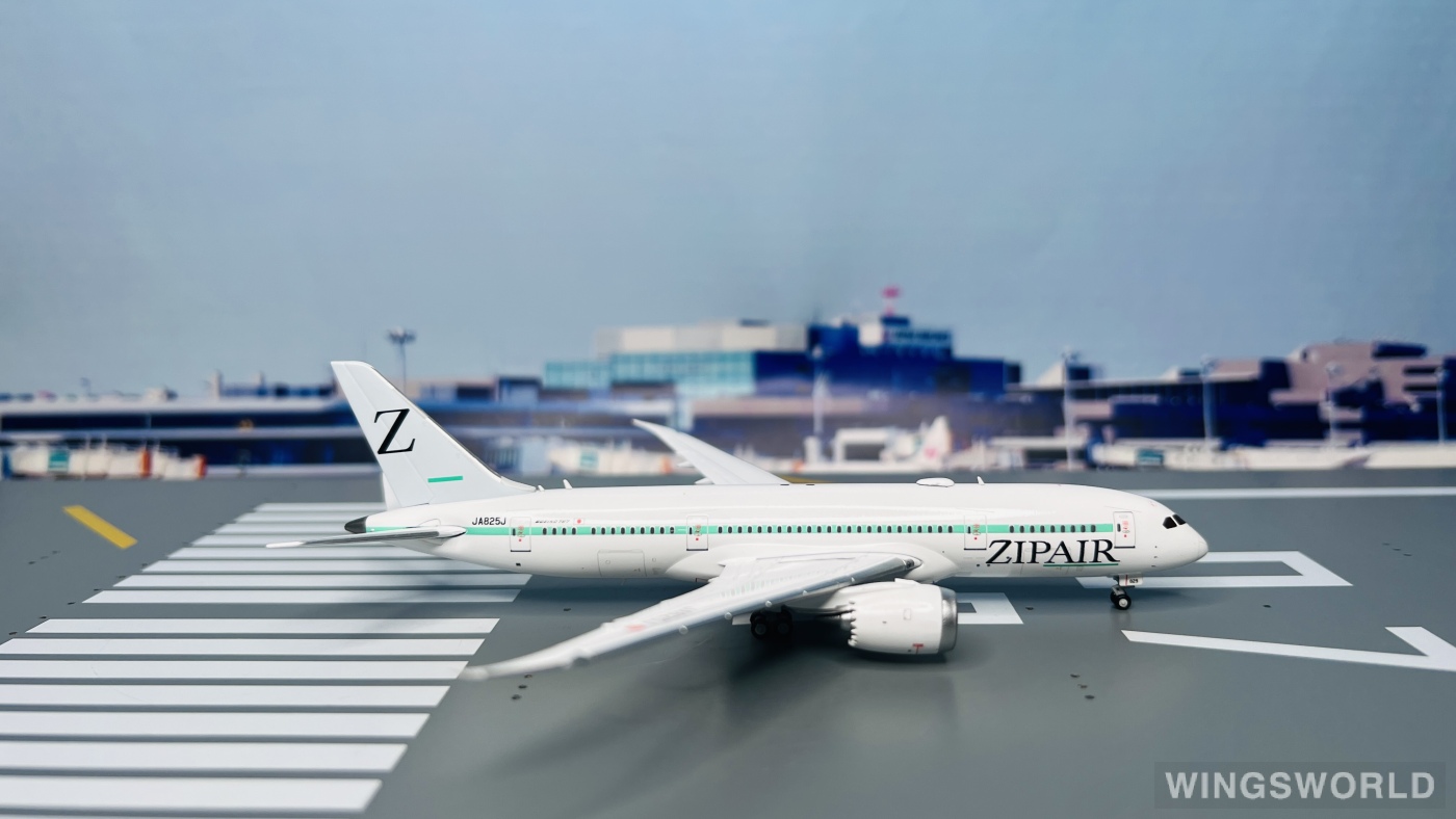 JC Wings 1:400 EW4788005A ZIPAIR Boeing 787-8 JA825J