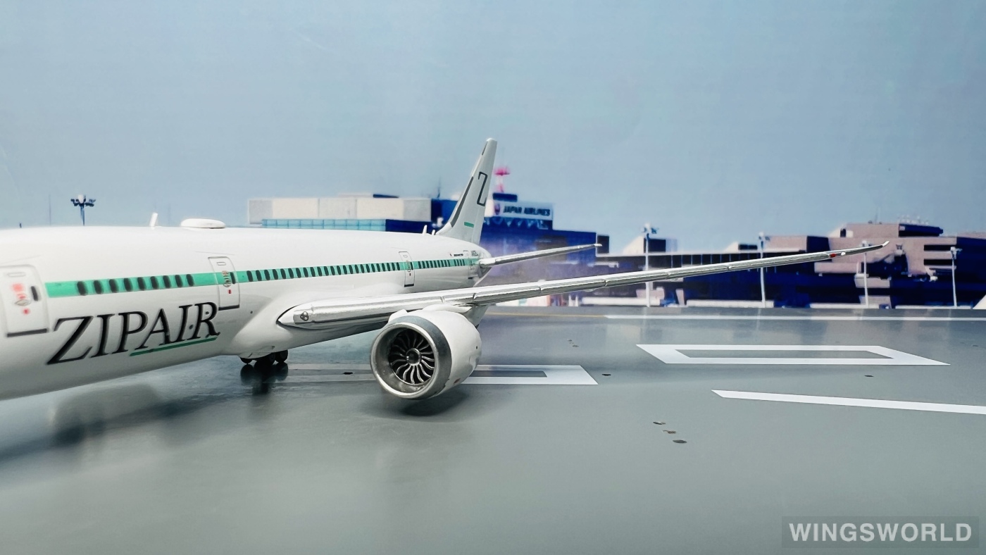 JC Wings 1:400 EW4788005A ZIPAIR Boeing 787-8 JA825J