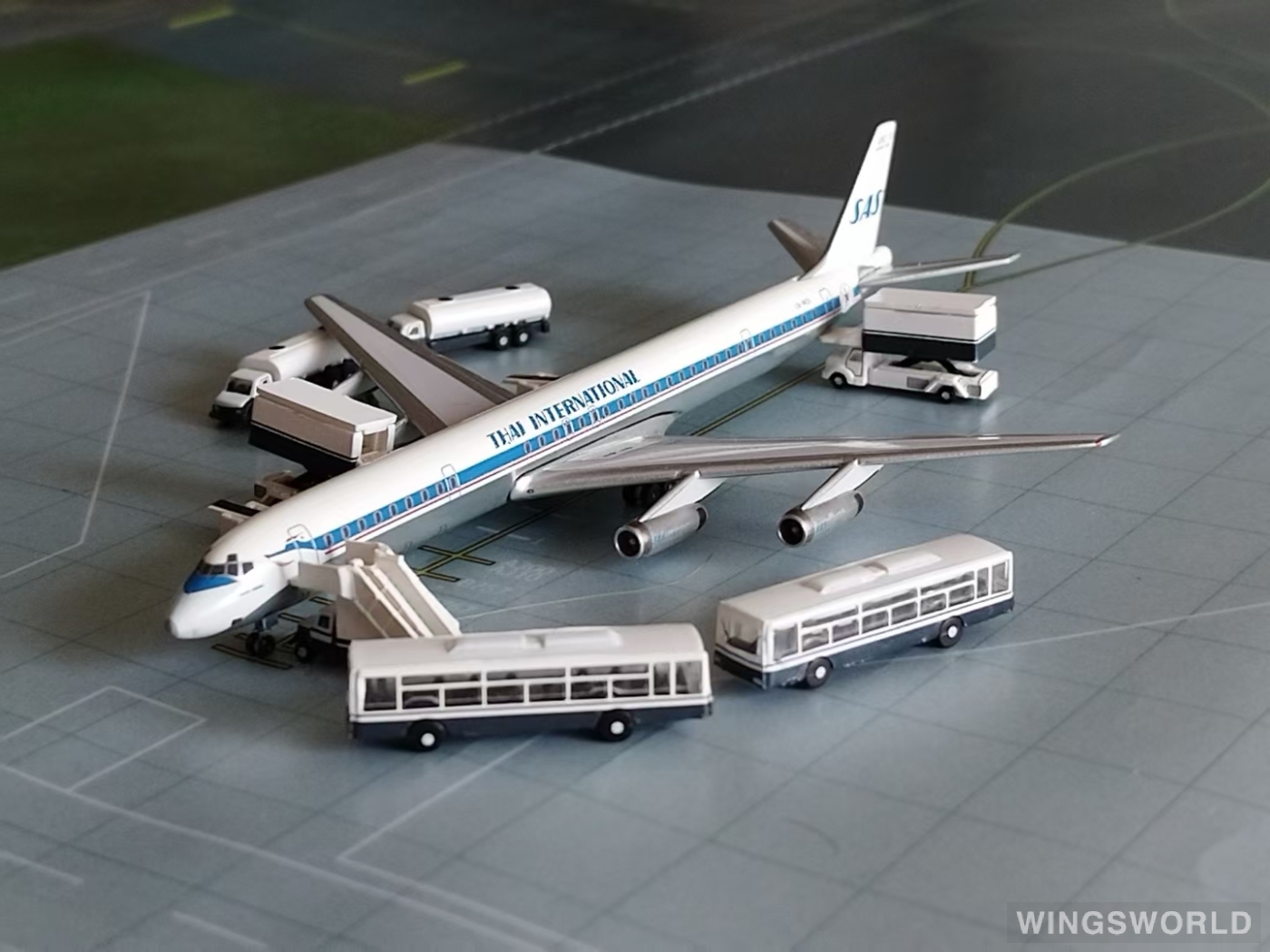 AeroClassics 1:400 ACLNMOI Thai Airways 泰国国际航空 Douglas DC-8 LN-MOI