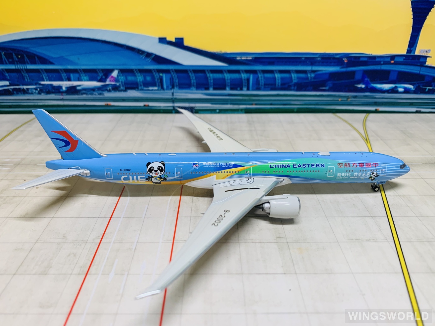 Phoenix 1:400 PH11630 China Eastern 中国东方航空 Boeing 777-300ER B-2002