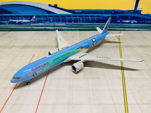 Phoenix 1/400 中国東方航空 B777-300ER Phoenix China Southern Airlines for Boeing 777-300ER B-2099