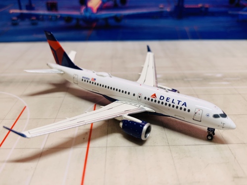 Phoenix 1:400 Boeing 737-800 Japan Airlines 日本航空PH04643 JA317J