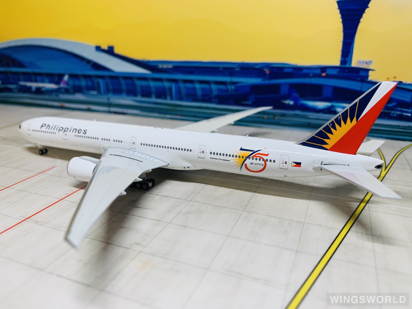 Phoenix 1:400 PH11276 Philippine Airlines 菲律宾航空 Boeing 777-300 RP-C7774
