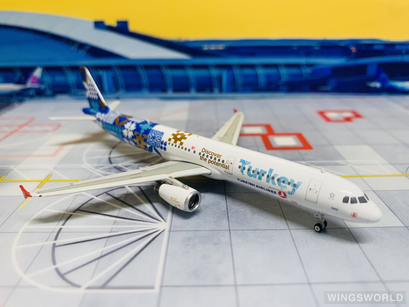 Phoenix 1:400 PH11241 Turkish Airlines 土耳其航空 Airbus A321 TC-JRG
