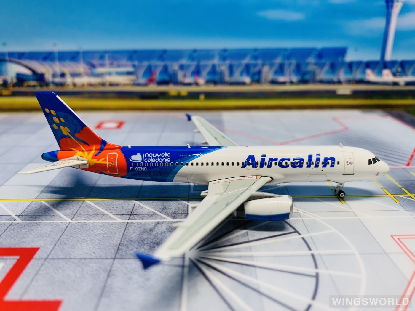 Phoenix 1:400 PH11056 AirCalin 喀里多尼亚航空 Airbus A320 F-OZNC