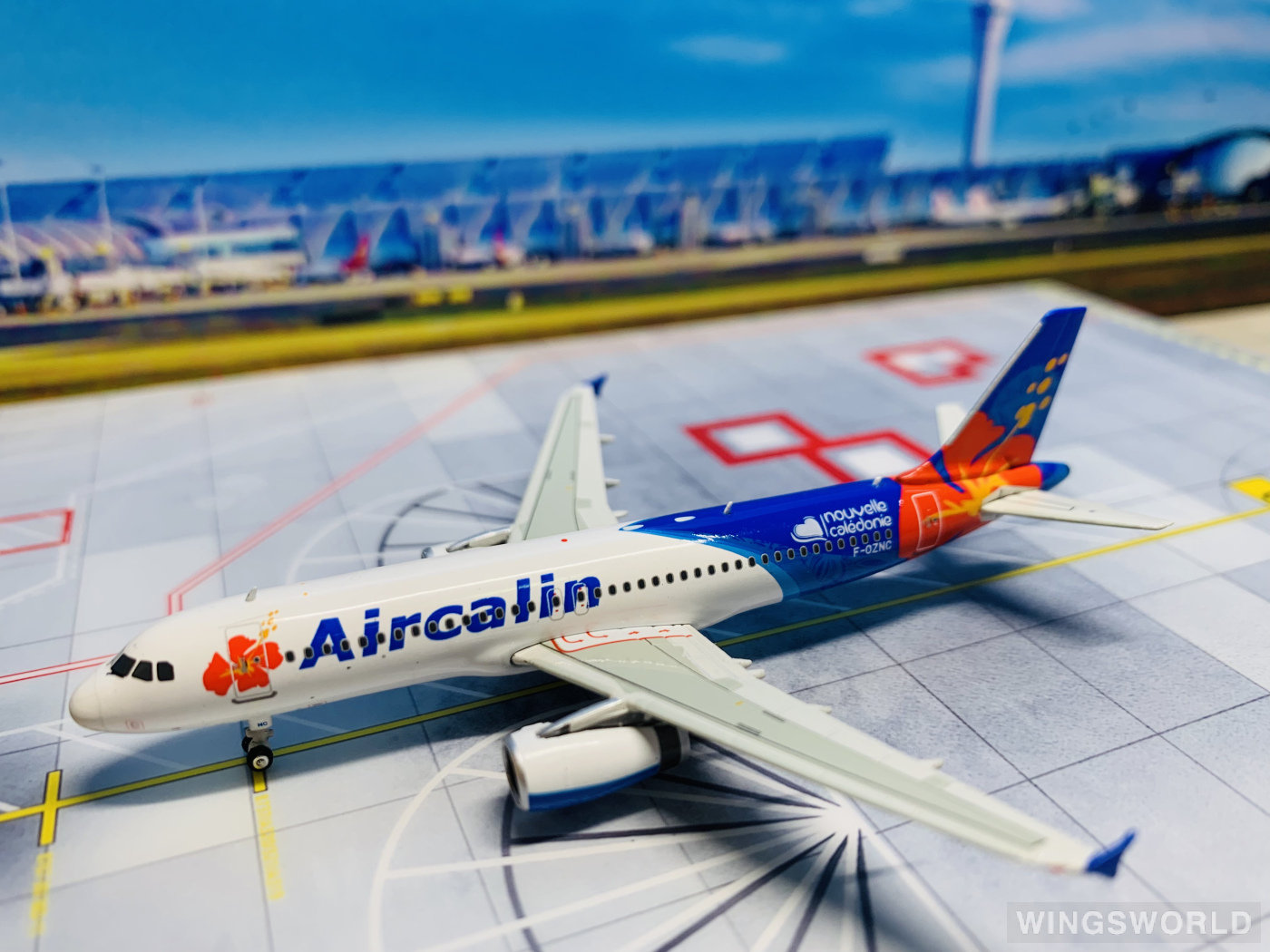 Phoenix 1:400 PH11056 AirCalin 喀里多尼亚航空 Airbus A320 F-OZNC