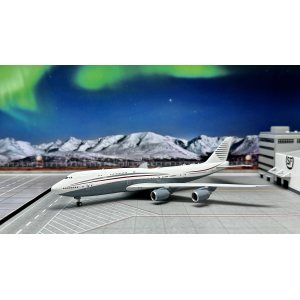 Qatar Amiri Flight Boeing 747-8i A7-HBJ  PH04537 Phoenix 1:400