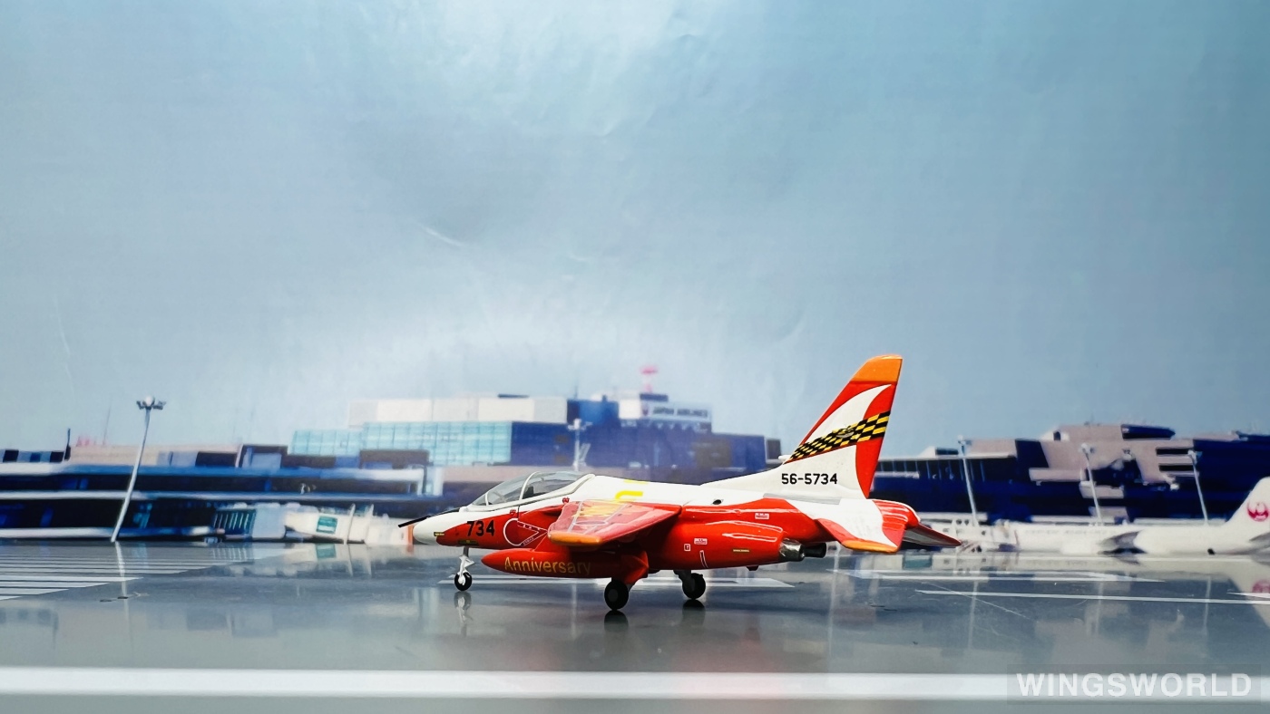 Gulliver 1:200 WA22013 JASDF 日本航空自卫队 Kawasaki T-4 66-5748