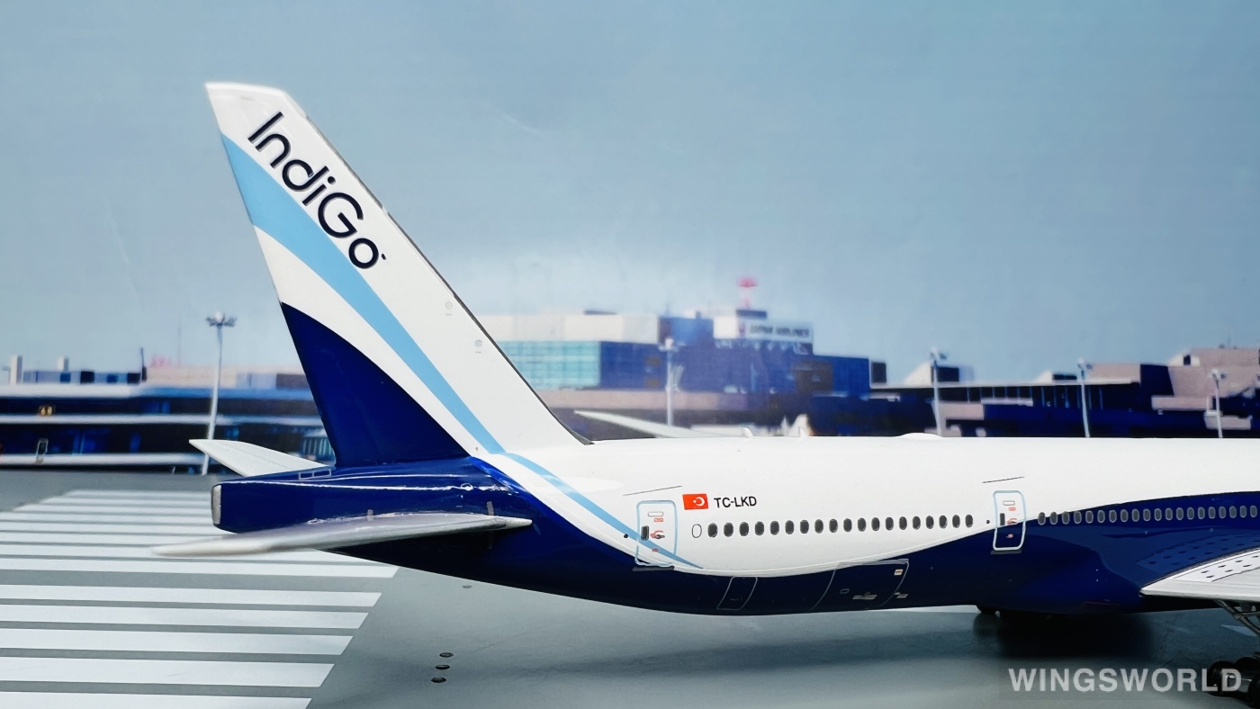 Phoenix 1:400 PH11812 Indigo Boeing 777-300ER TC-LKD