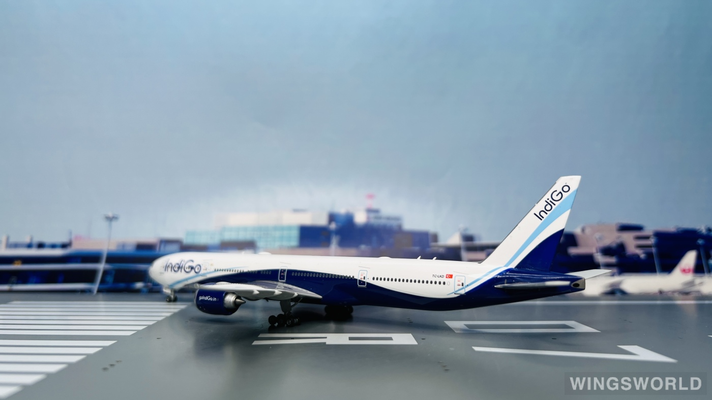 Phoenix 1:400 PH11812 Indigo Boeing 777-300ER TC-LKD