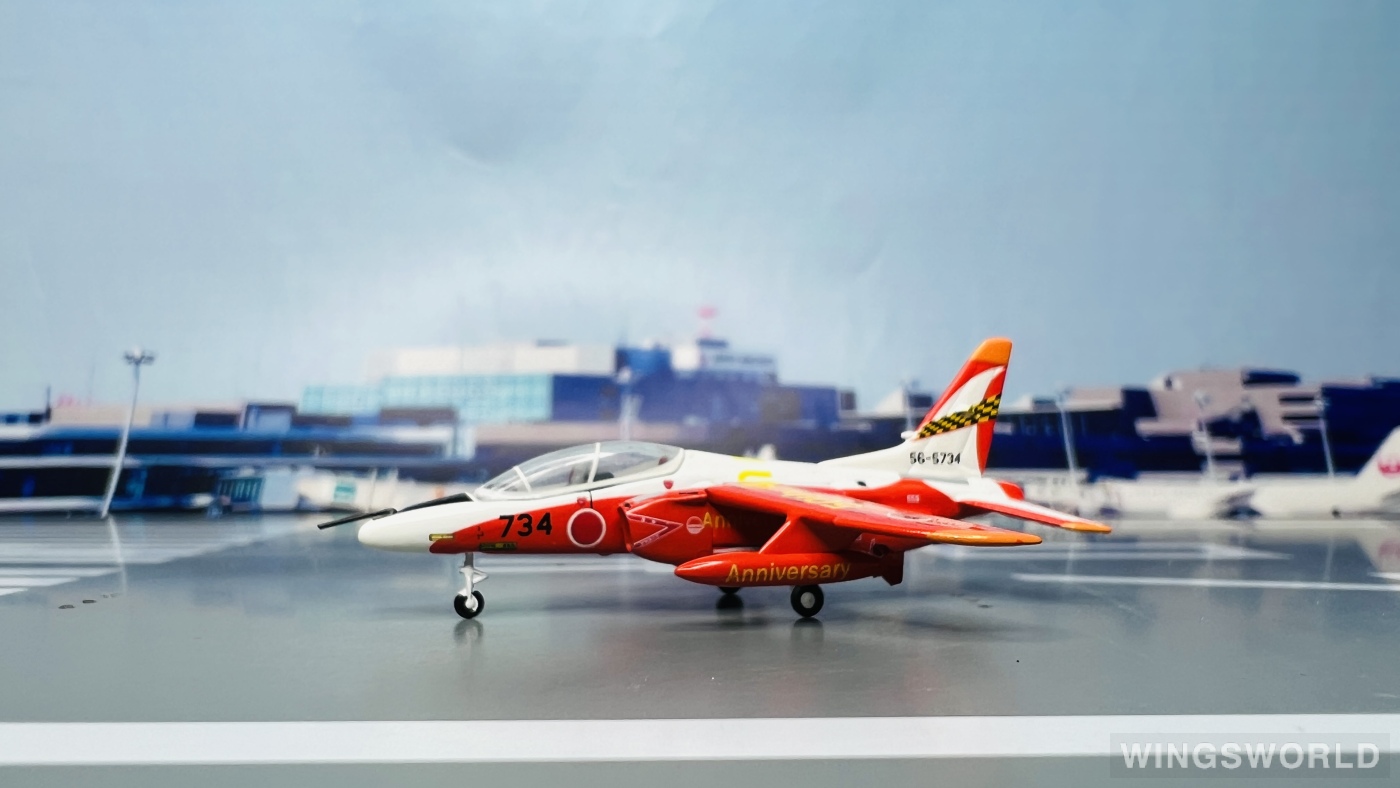 Gulliver 1:200 WA22013 JASDF 日本航空自卫队 Kawasaki T-4 66-5748