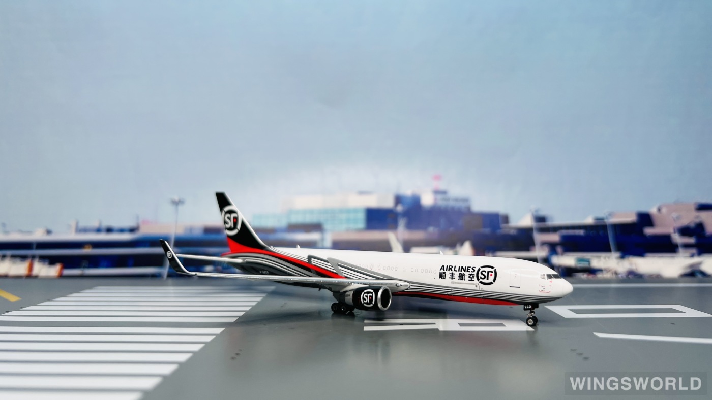 Phoenix 1:400 PH04532 SF Airlines 顺丰航空 Boeing 767-300ER B-222D