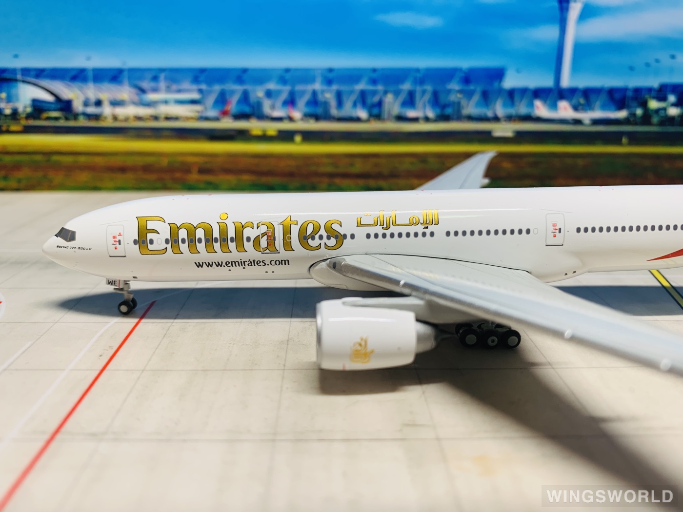 Geminijets 1:400 GJUAE1352 Emirates 阿联酋航空 Boeing 777-200 A6-EWE