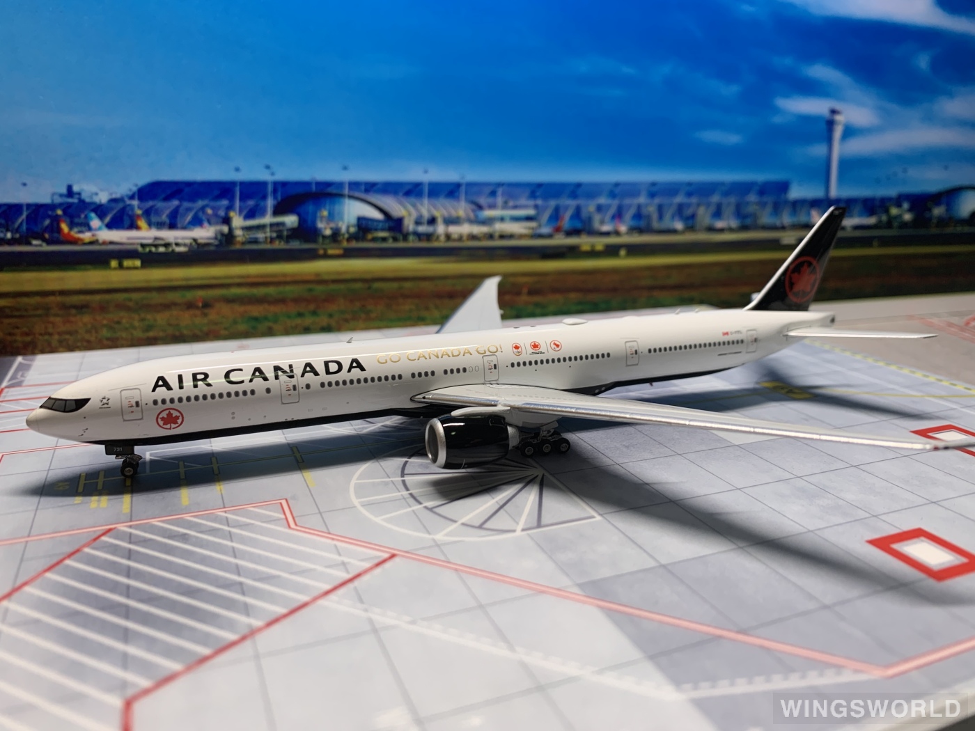 Phoenix 1:400 PH04204 Air Canada 加拿大航空 Boeing 777-300 C-FITL