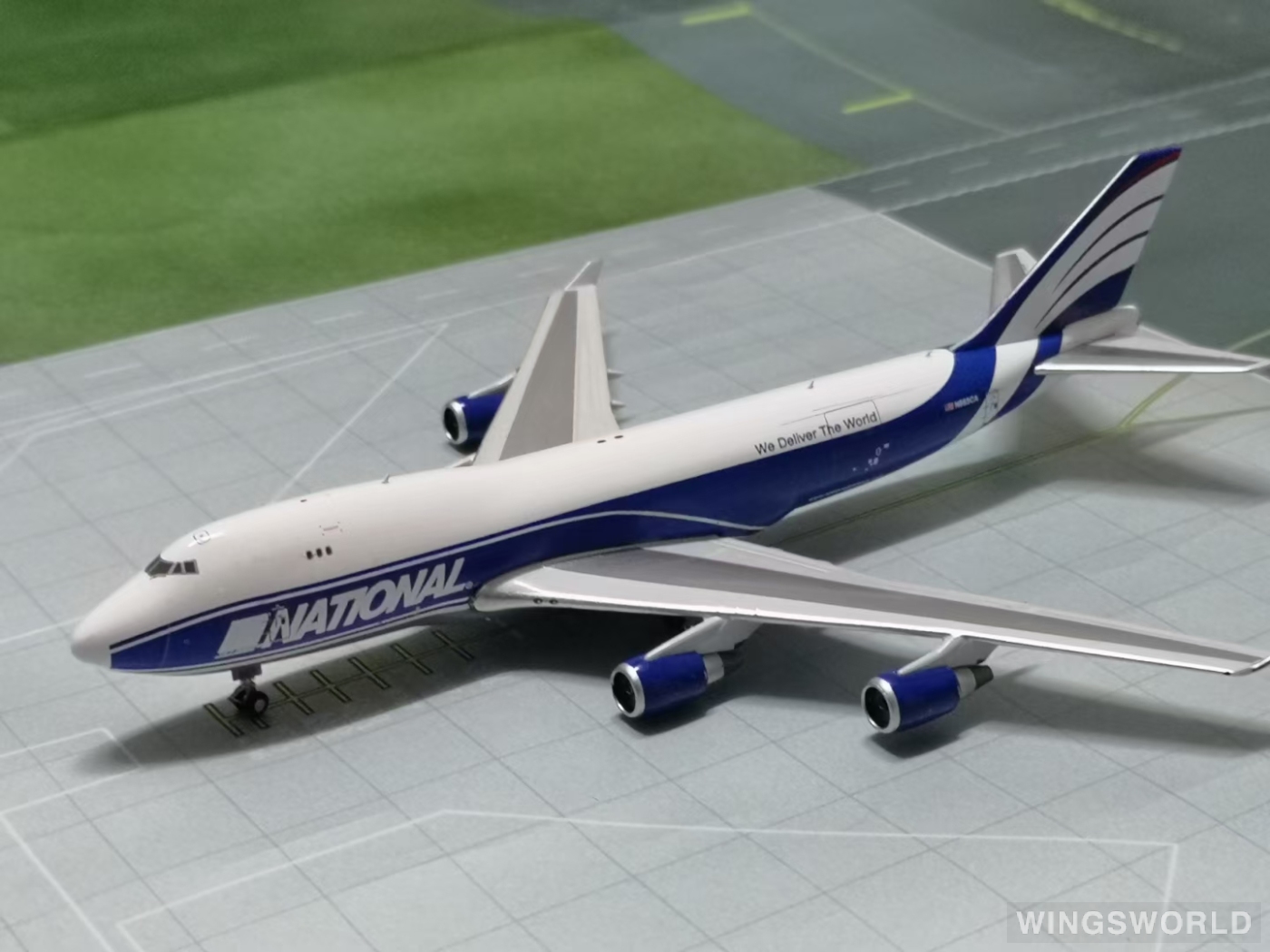 Phoenix 1:400 PH11807 National Airlines Boeing 747-400 N663CA