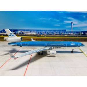 KLM 荷兰皇家航空 McDonnell Douglas MD-11 PH-KCD KLM的MD-11最后飞行纪念涂装。 PH11040 Phoenix 1:400