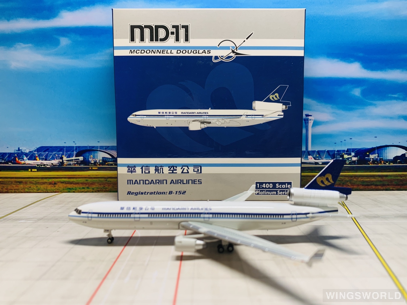 Phoenix 1:400 PH11018 Mandarin Airlines 华信航空 McDonnell Douglas MD-11 B-152