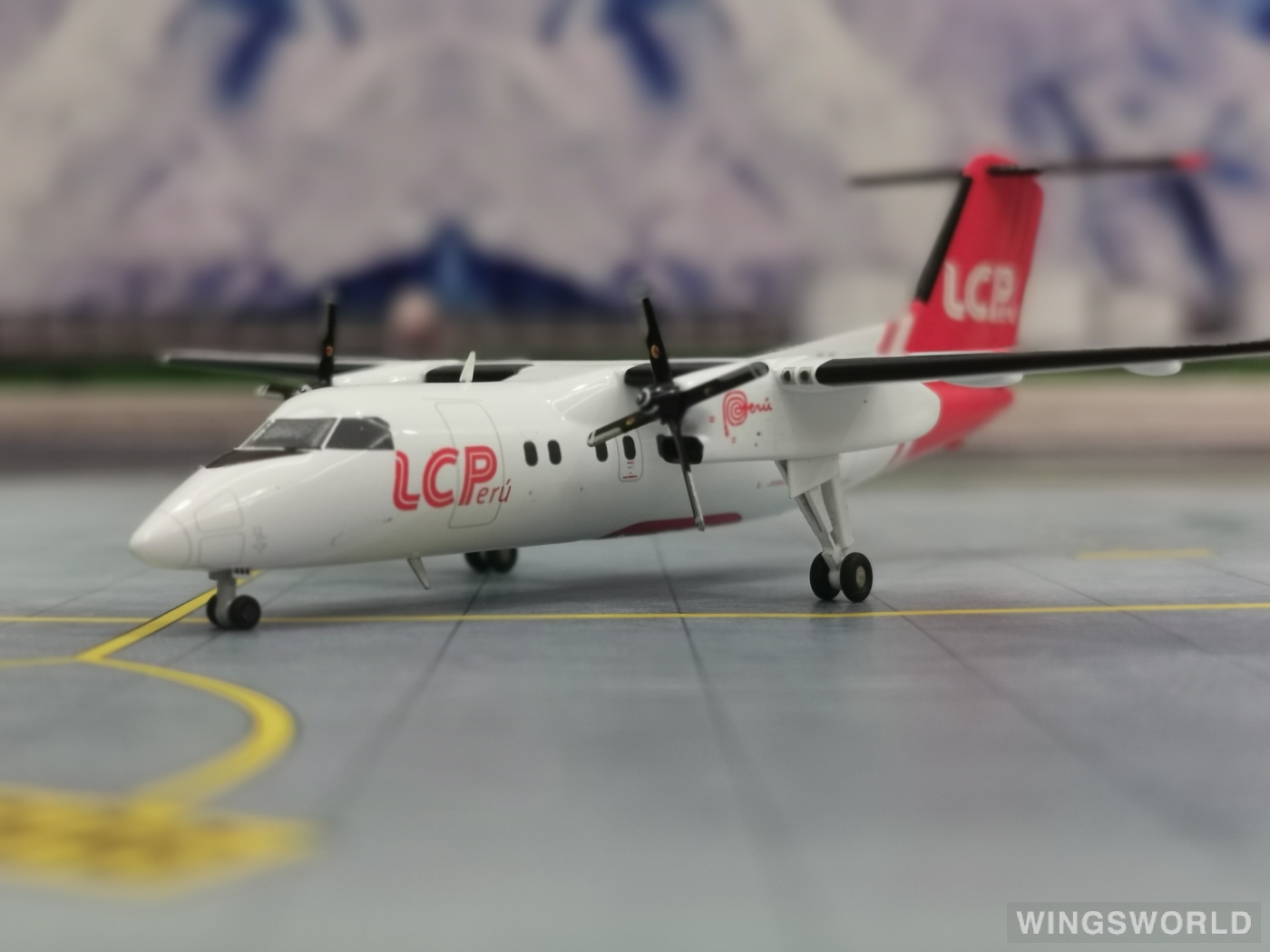 Geminijets 1:200 G2LCB320 LC Perú LC 秘鲁航空 Bombardier Dash 8-200 N444YV