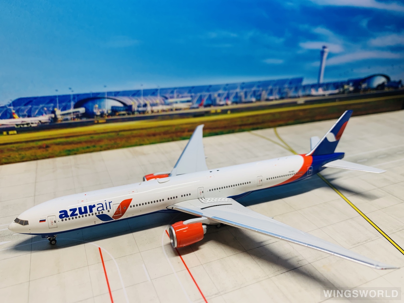 Phoenix 1:400 PH11549 Azur Air 蓝色航空 Boeing 777-300ER VQ-BZC