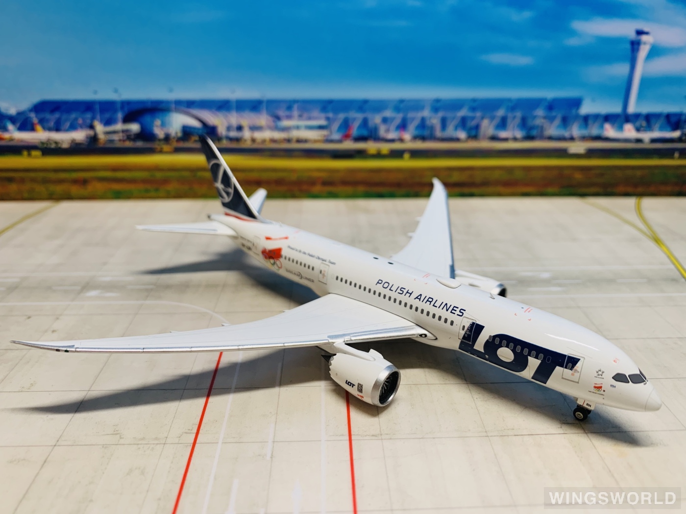 Phoenix 1:400 PH04174 LOT 波兰航空 Boeing 787-8 SP-LRH