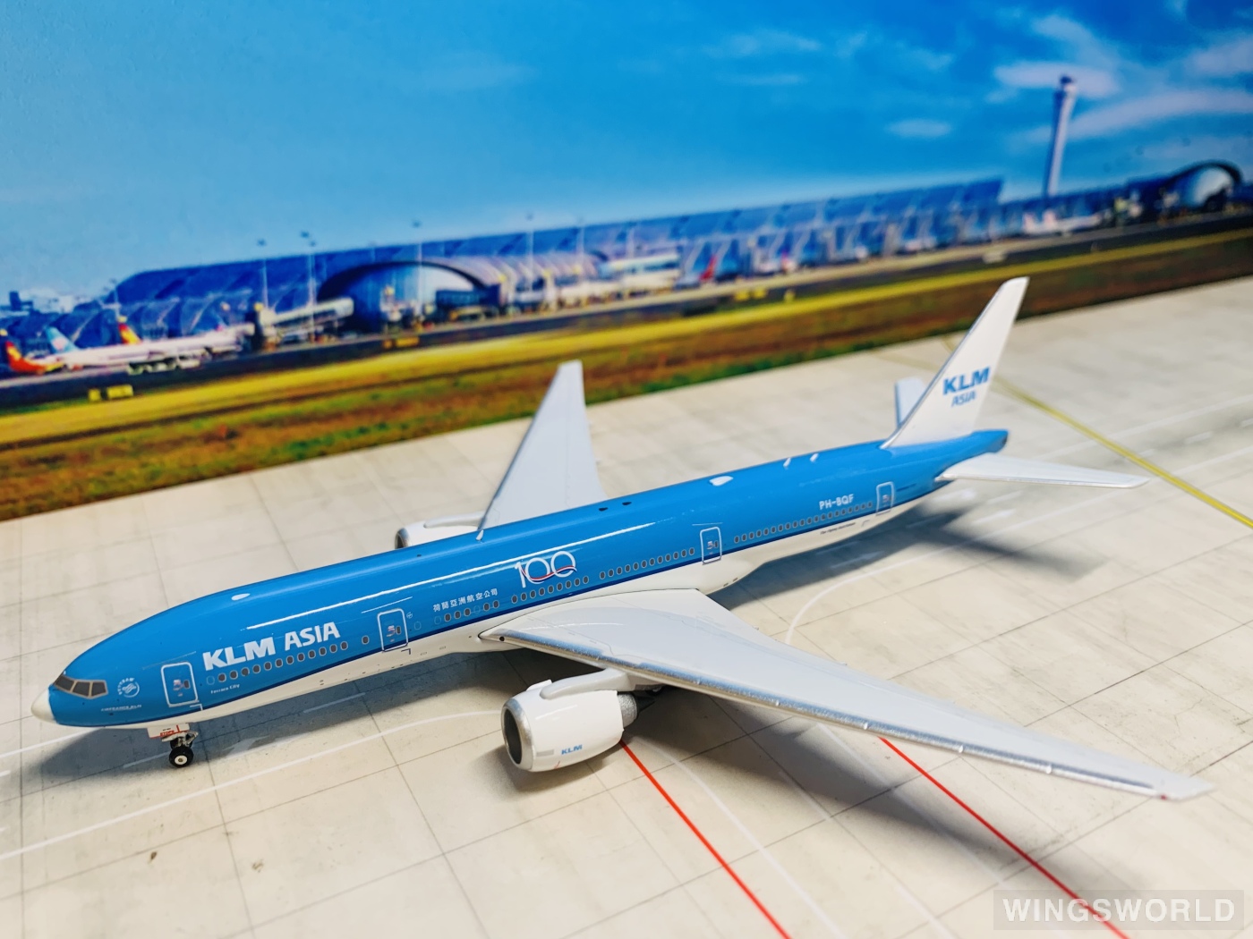 Phoenix 1:400 PH11564 KLM 荷兰皇家航空 Boeing 777-200 PH-BQF