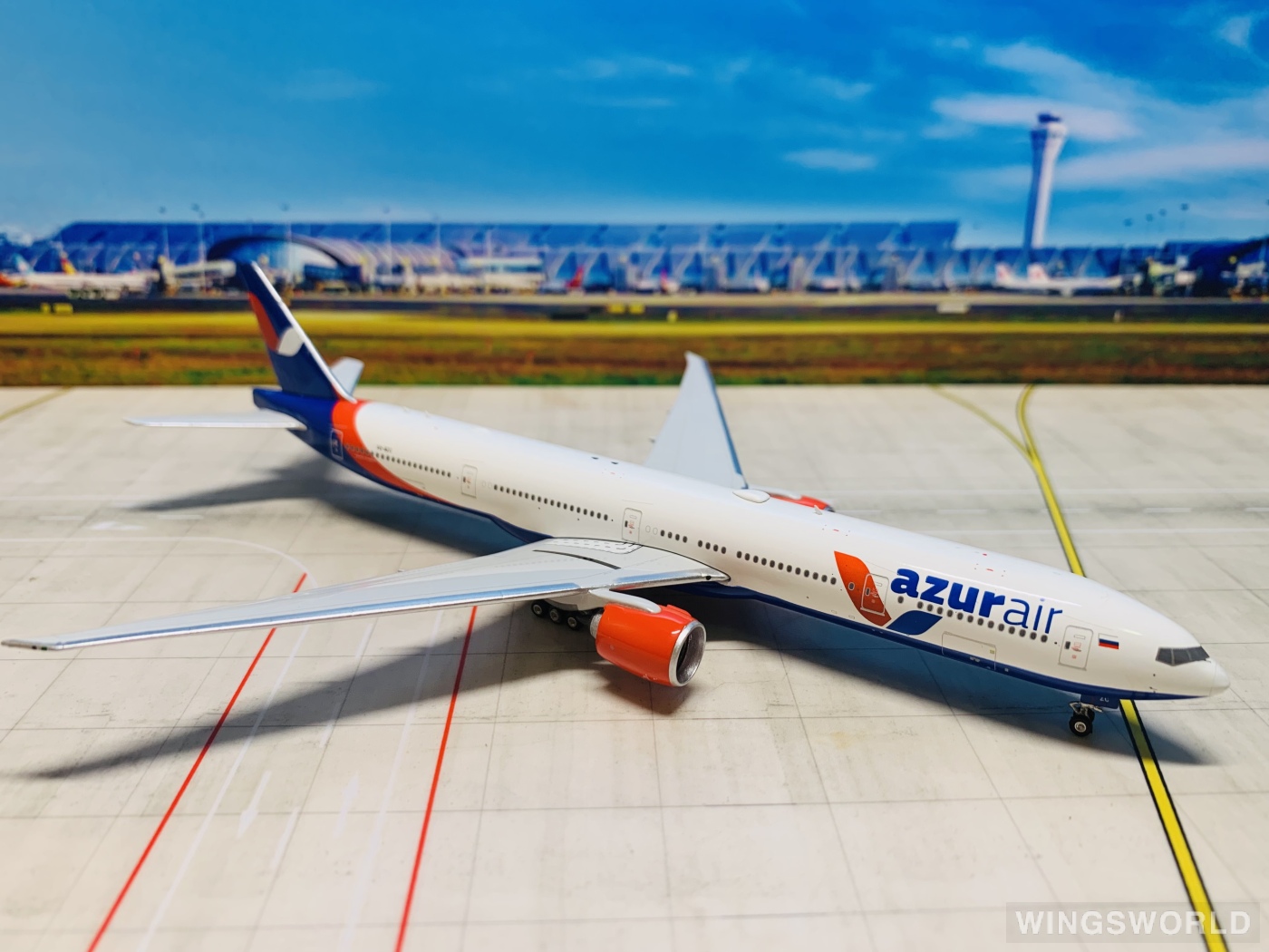 Phoenix 1:400 PH11549 Azur Air 蓝色航空 Boeing 777-300ER VQ-BZC