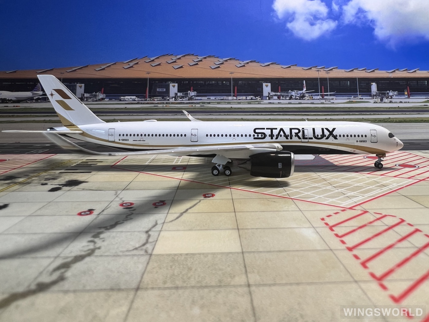 NGmodels 1:400 NG39025 Starlux Airlines 星宇航空  Airbus A350-900 B-58503