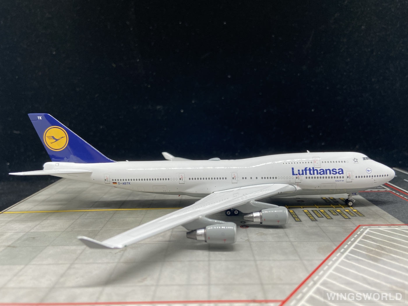 Phoenix 1:400 PH04536 Lufthansa 汉莎航空 Boeing 747-400 D-ABTK
