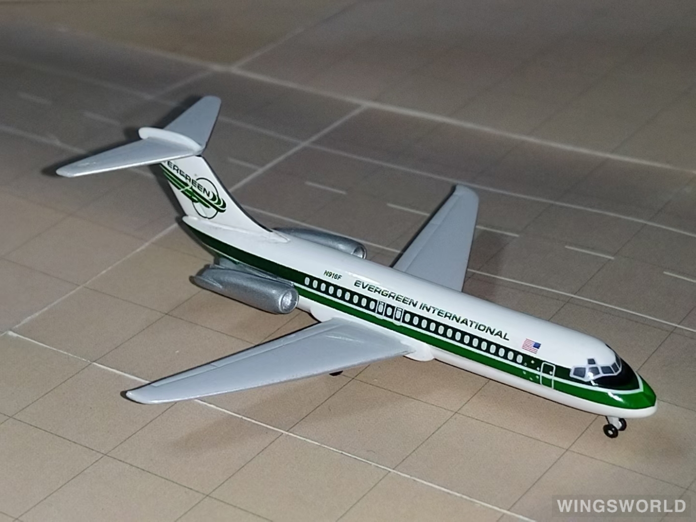 AeroClassics 1:400 ACEIA086 Evergreen International Airlines 长青国际航空 McDonnell Douglas DC-9 N916F