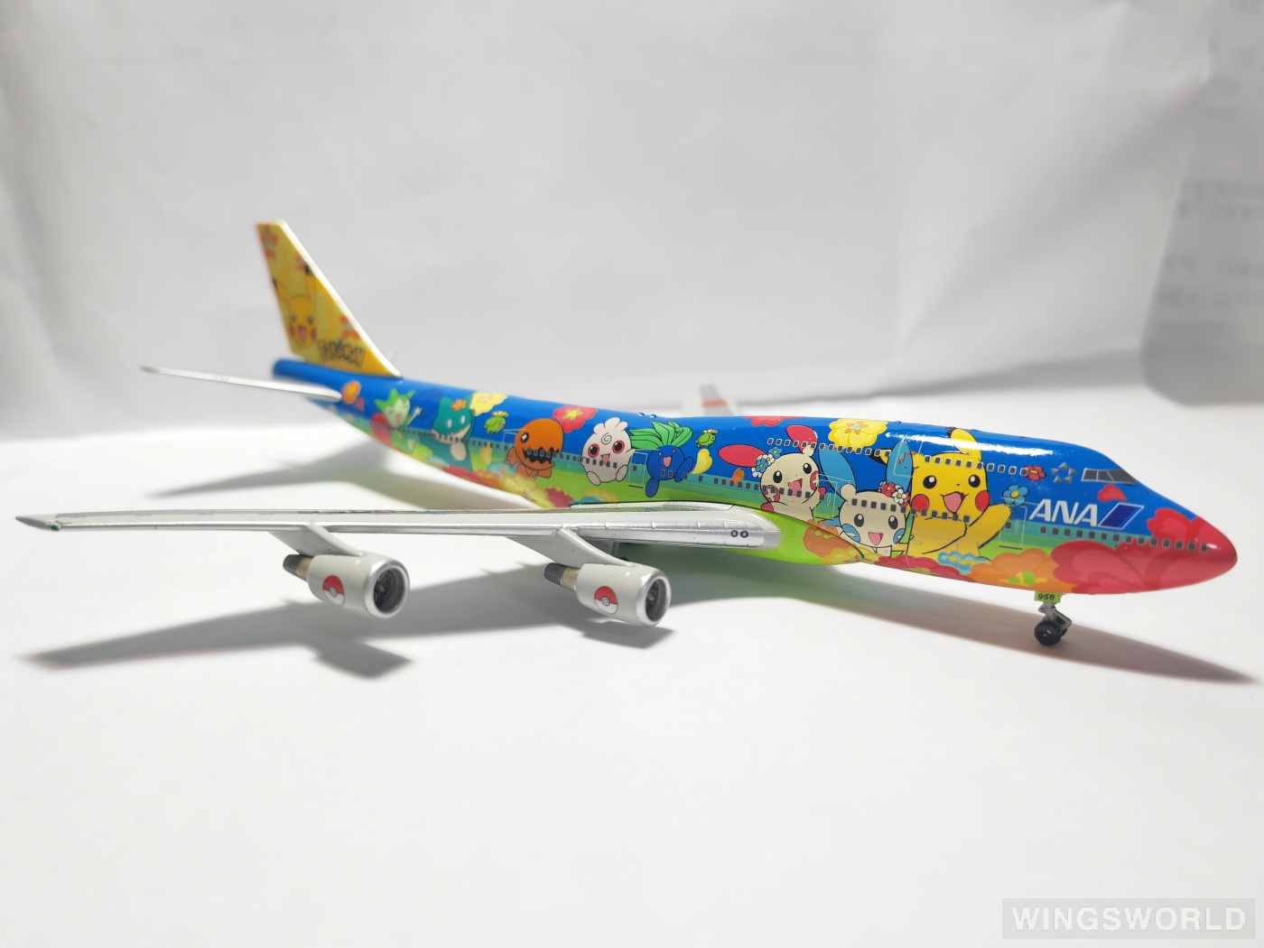 Magic 1:400 6991263605139 ANA 全日空 Boeing 747-400 JA8956