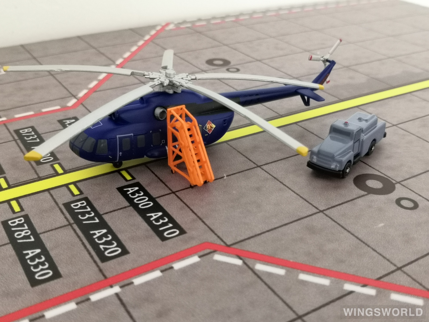 Herpa 1:200 555890 Interflug 东德航空 Mil Mi-8 773