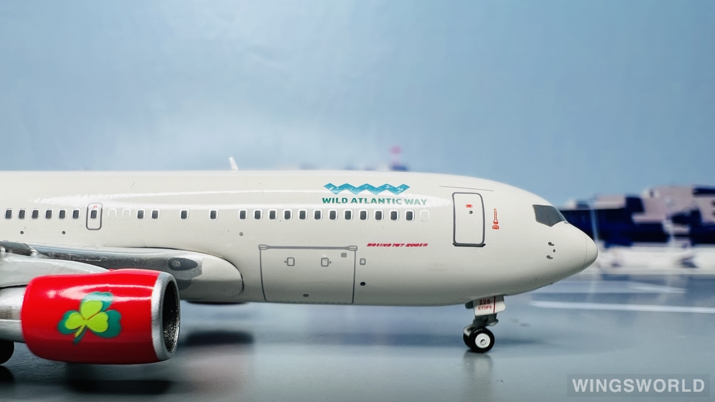 JC Wings 1:400 XX4239 Omni Air International Boeing 767-200ER N225AX