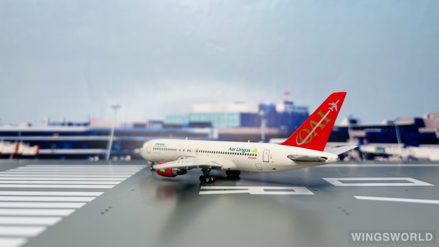 JC Wings 1:400 XX4239 Omni Air International Boeing 767-200ER N225AX
