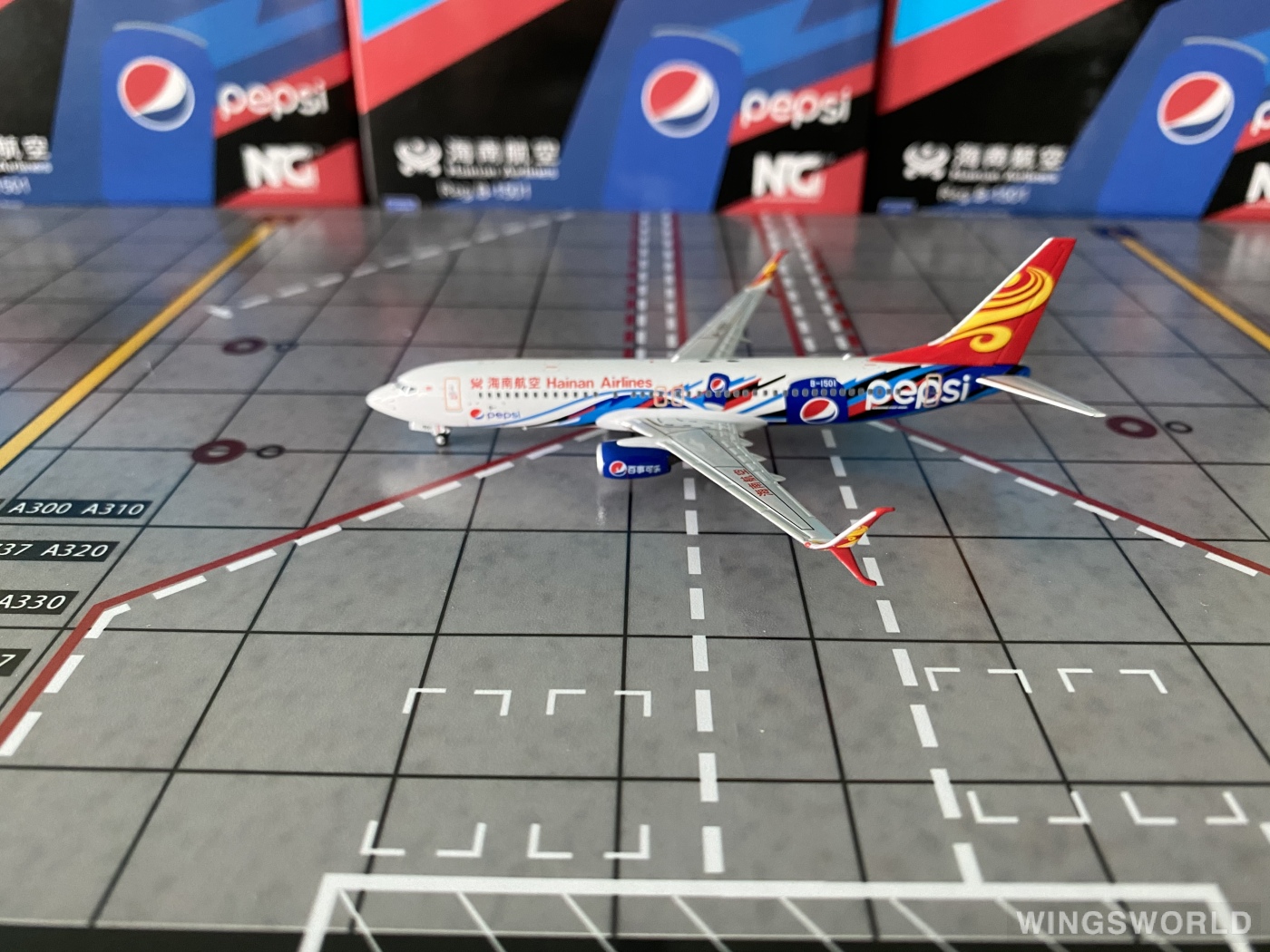 NGmodels 1:400 NG58178 Hainan Airlines 海南航空 Boeing 737-800 B-1501